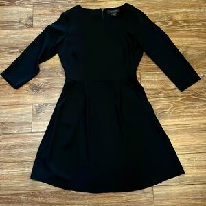 Tahari Little Black Dress with pockets Size 0 EUC